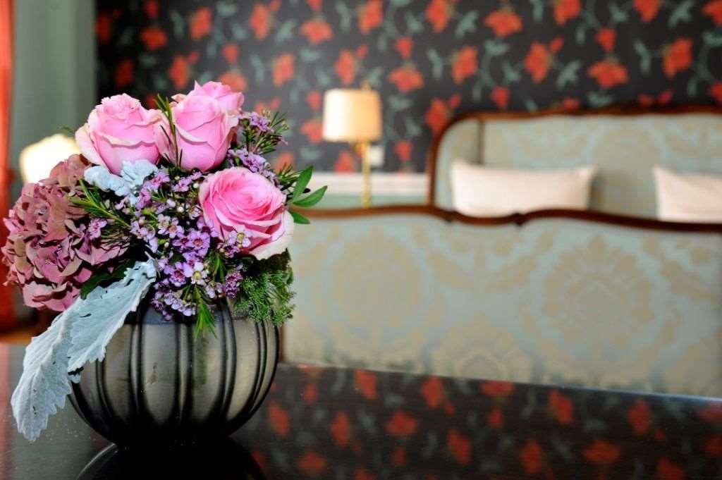 Heliopark Bad Hotel Zum Hirsch Baden-Baden Room photo