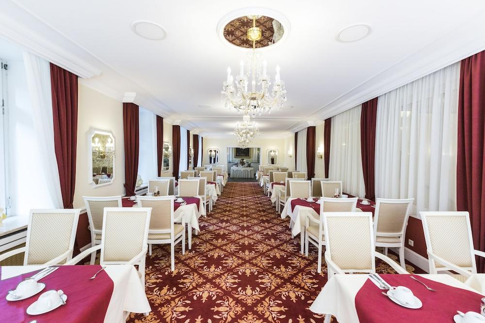 Heliopark Bad Hotel Zum Hirsch Baden-Baden Exterior photo